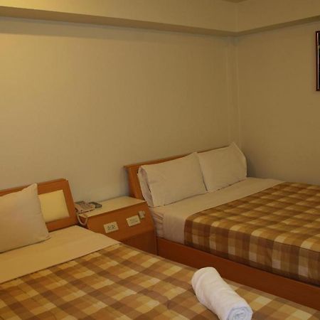 Ratchaphruek 2007 Hotel Csomthong Kültér fotó
