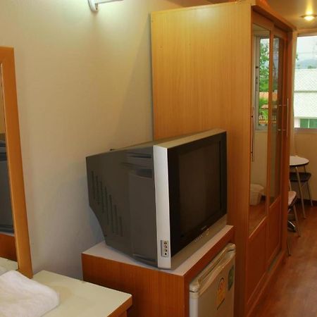 Ratchaphruek 2007 Hotel Csomthong Kültér fotó